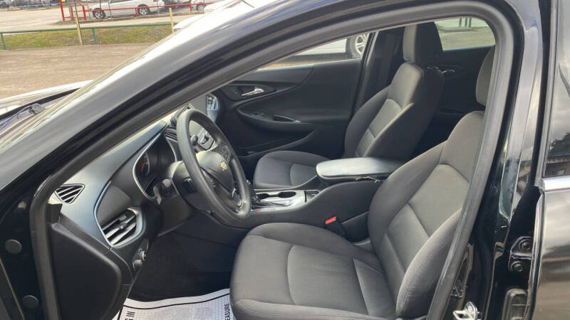 2017 Chevrolet Malibu LS