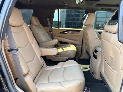 2019 Cadillac Escalade Platinum