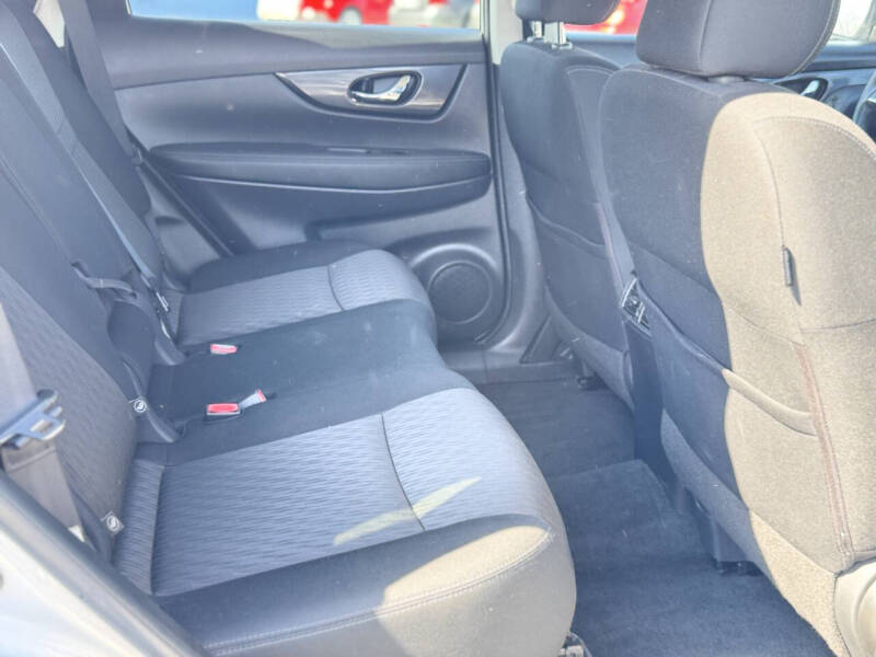 2017 Nissan Rogue SV