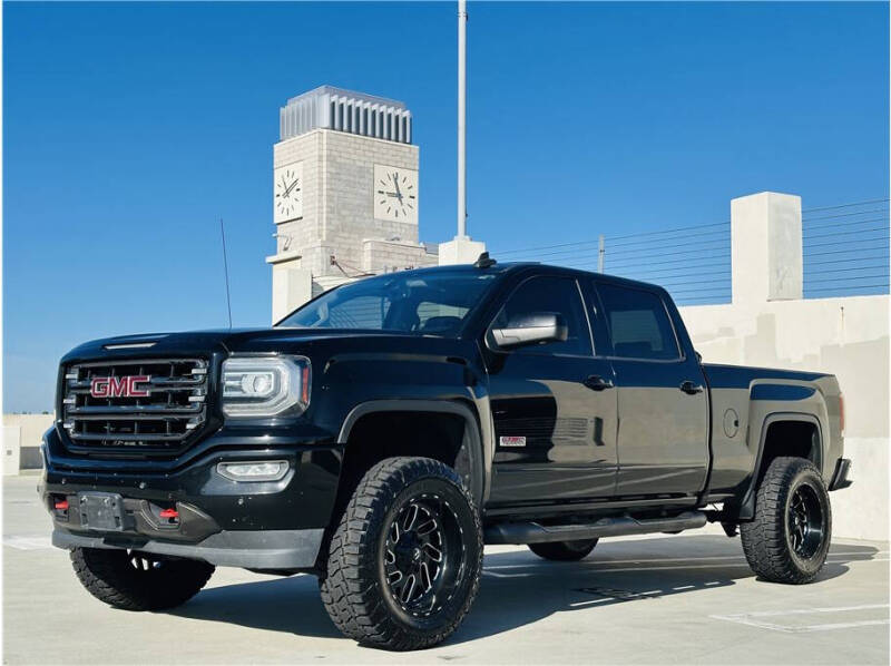 2017 GMC Sierra 1500 SLT's photo
