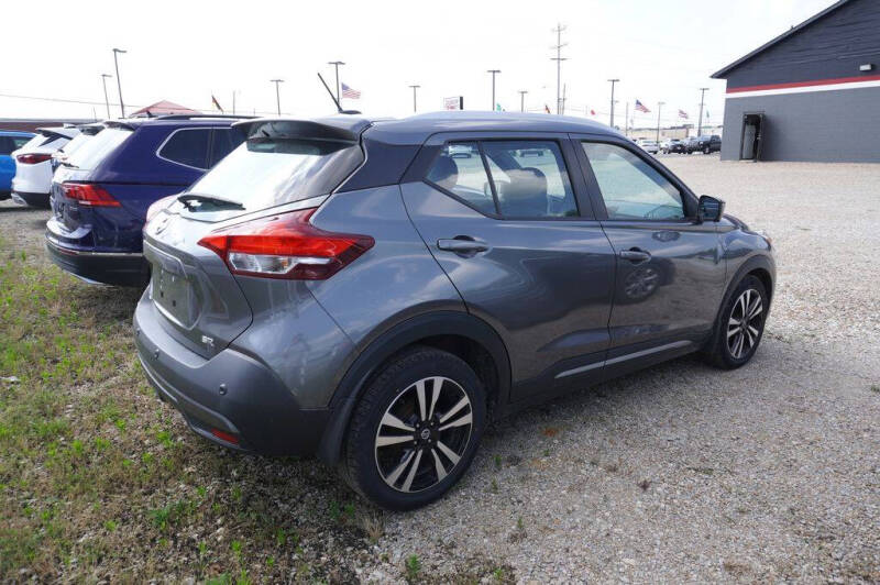 2020 Nissan Kicks SR