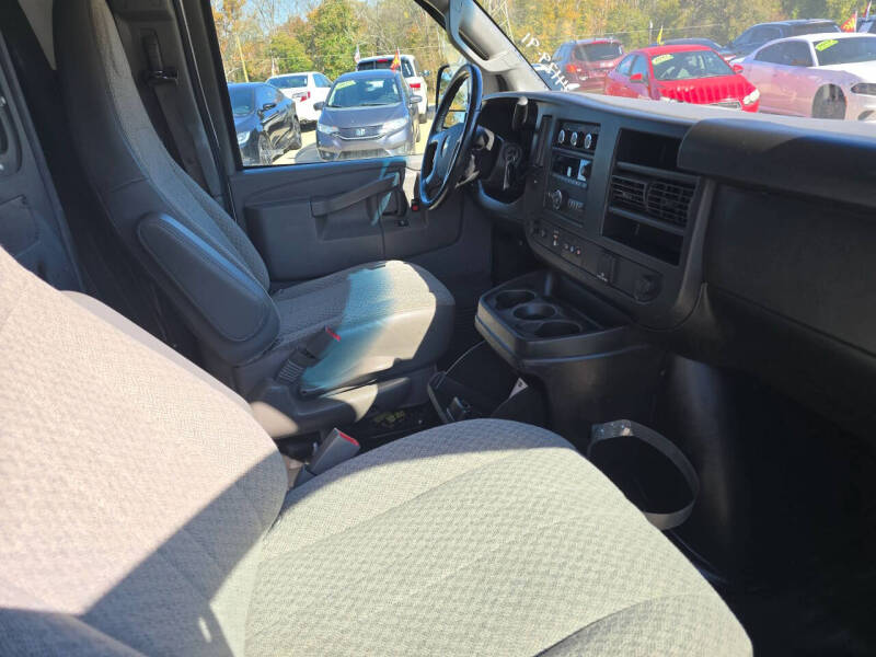 2019 Chevrolet Express 2500