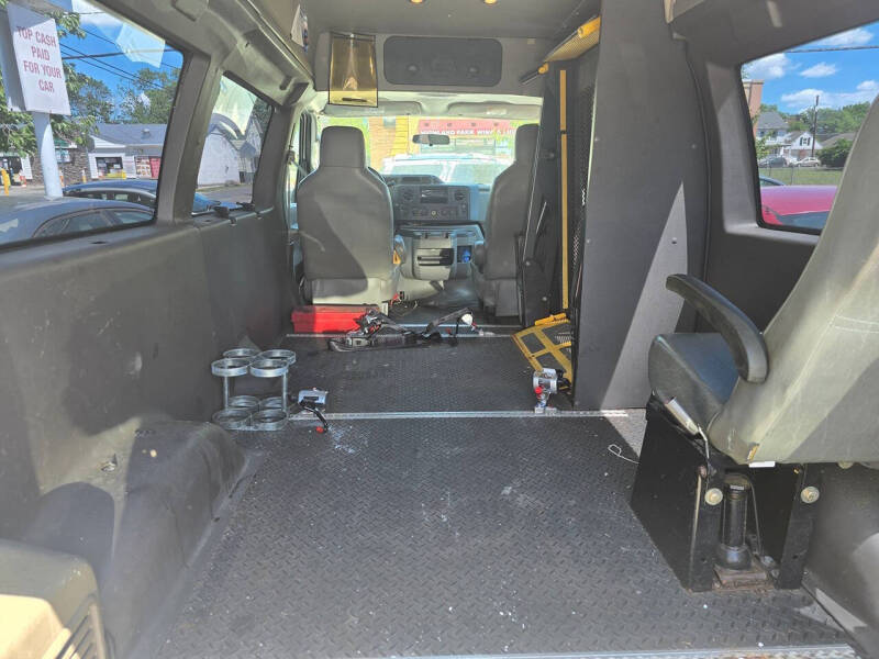 2012 Ford E-Series