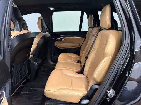 2018 Volvo XC90 T5 Momentum 5-Passenger