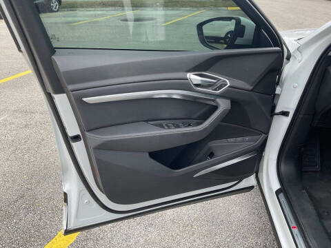 2022 Audi e-tron Sportback quattro Premium Plus S line