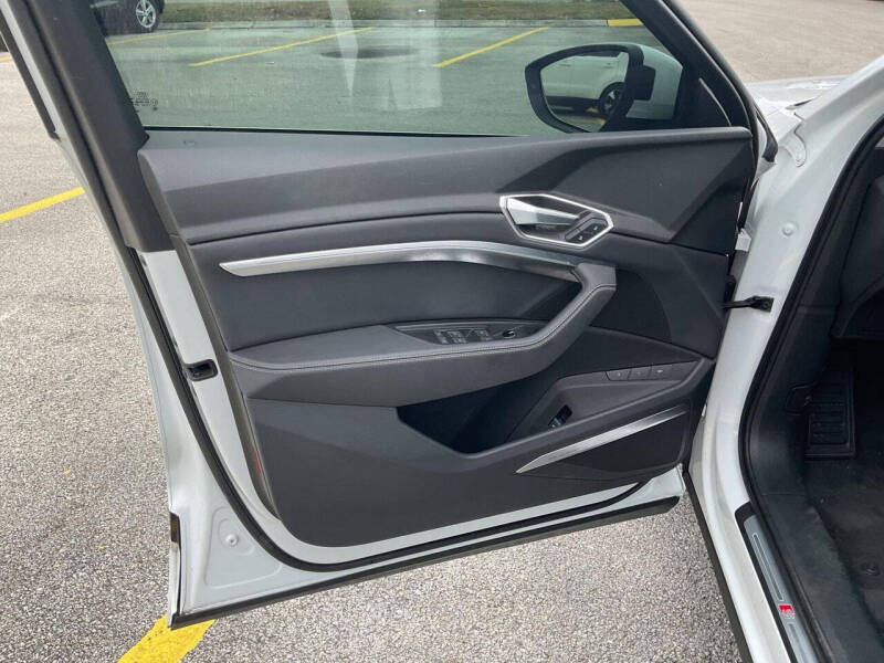 2022 Audi e-tron Sportback quattro Premium Plus S line