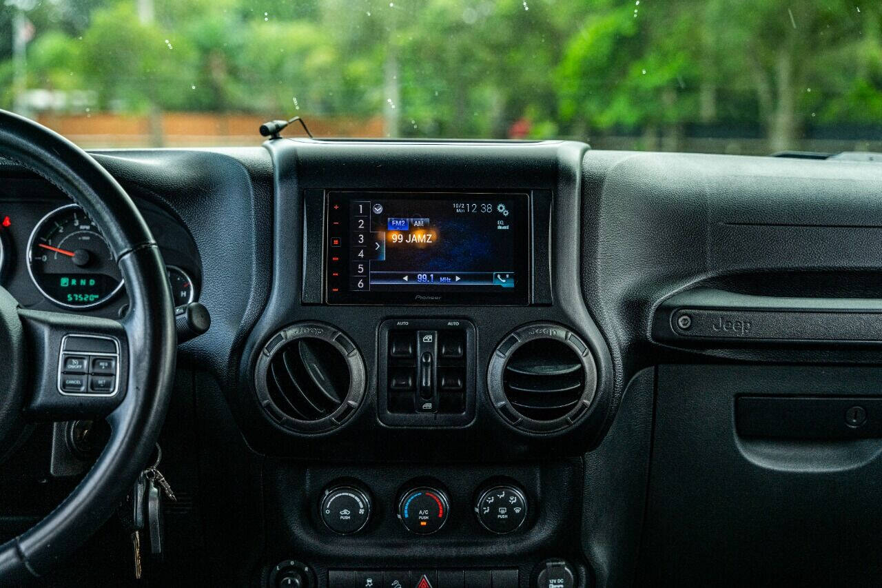 2015 JEEP Wrangler SUV / Crossover - $29,999