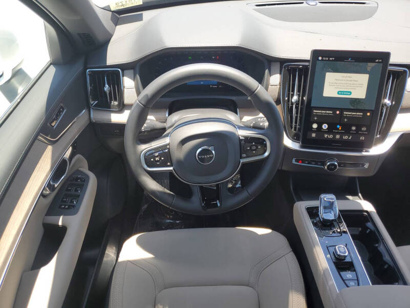 2025 Volvo XC90 B6 Plus Bright Theme 7P