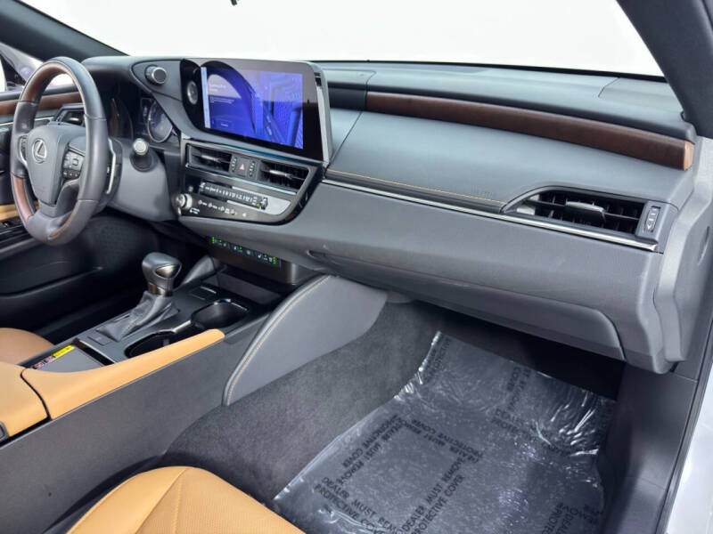 2024 Lexus ES 350 Ultra Luxury