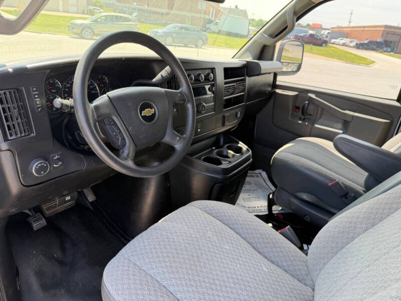 2017 Chevrolet Express 2500