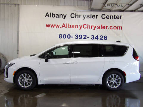 2027 Chrysler Pacifica Select
