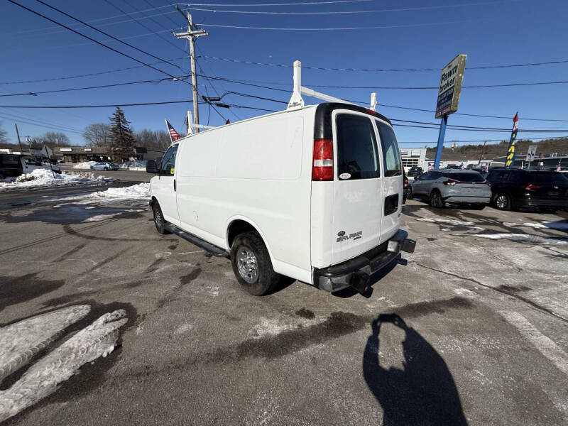 2016 GMC Savana 2500