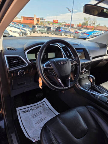 2017 Ford Edge Titanium