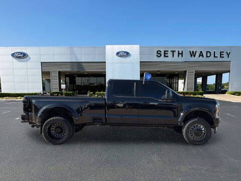 2023 Ford F-450 Super Duty Platinum