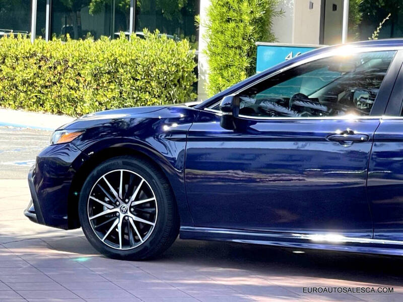 2022 Toyota Camry SE