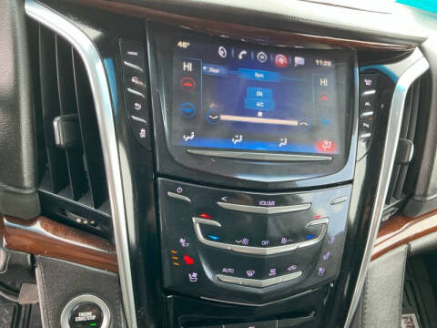 2018 Cadillac Escalade Luxury