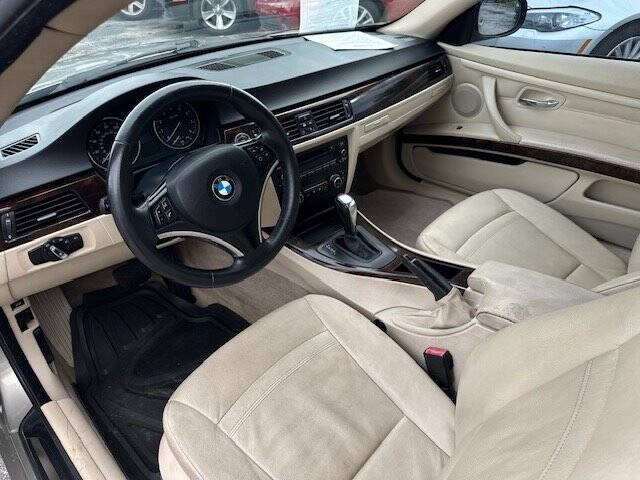 2010 BMW 3 Series 328i photo 9