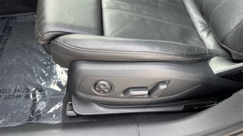 2017 Audi A4 2.0T quattro Prestige