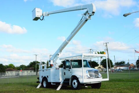 2007 International DuraStar 4300 for sale at American Trucks and Equipment in Hollywood FL