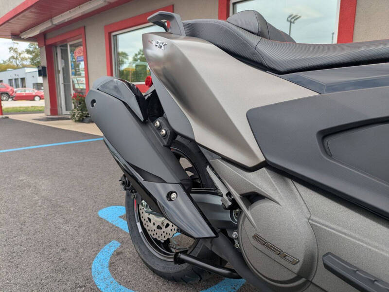 2026 Kymco AK 550i