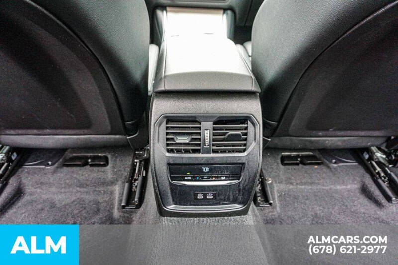 2025 BMW 3 Series 330i