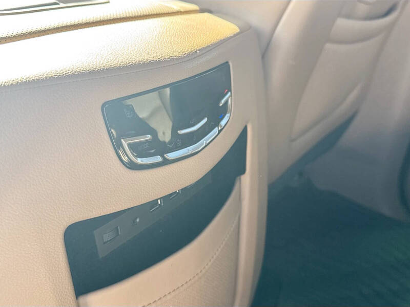 2018 Cadillac Escalade Platinum