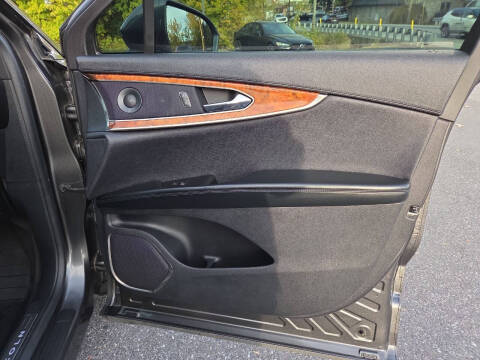 2020 Lincoln Nautilus Reserve