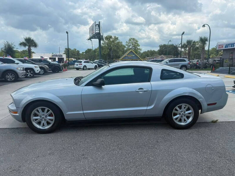 2006 Ford Mustang V6 Standard