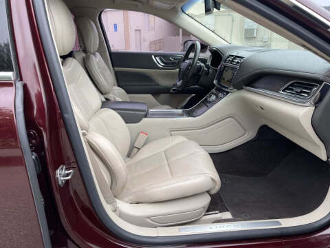 2017 Lincoln Continental Select