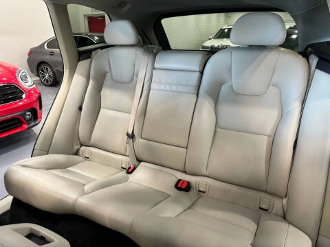 2019 Volvo XC60 T5 Momentum