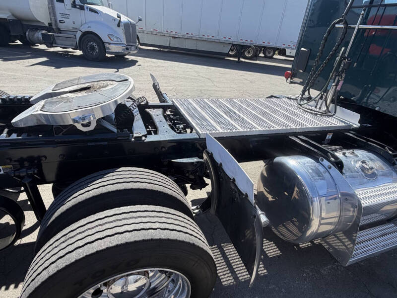 2021 Peterbilt 579