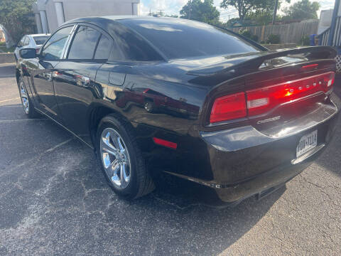 2014 Dodge Charger SXT Plus