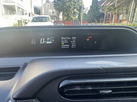 2014 Toyota Prius c Two