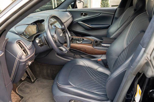 2021 Aston Martin DBX