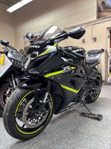 2023 Suzuki GSX-R1000