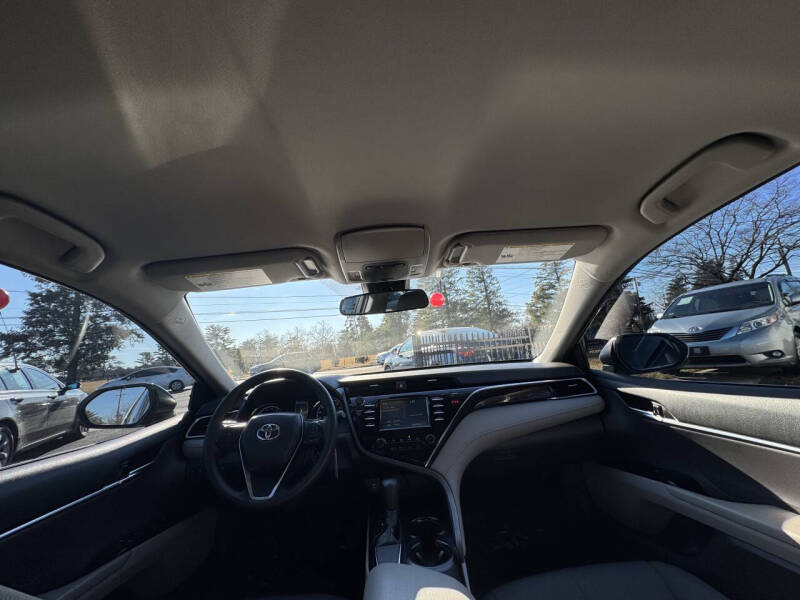 2018 Toyota Camry LE