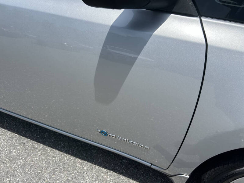 2016 Nissan LEAF SV