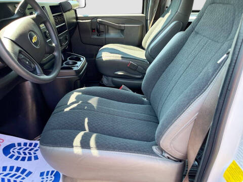 2024 Chevrolet Express 2500