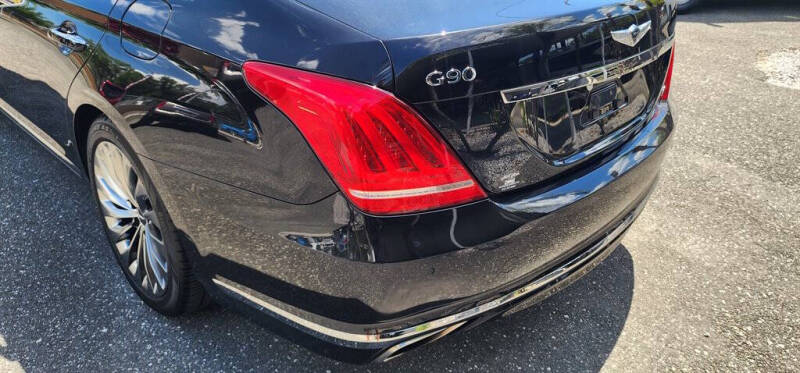 2018 Genesis G90