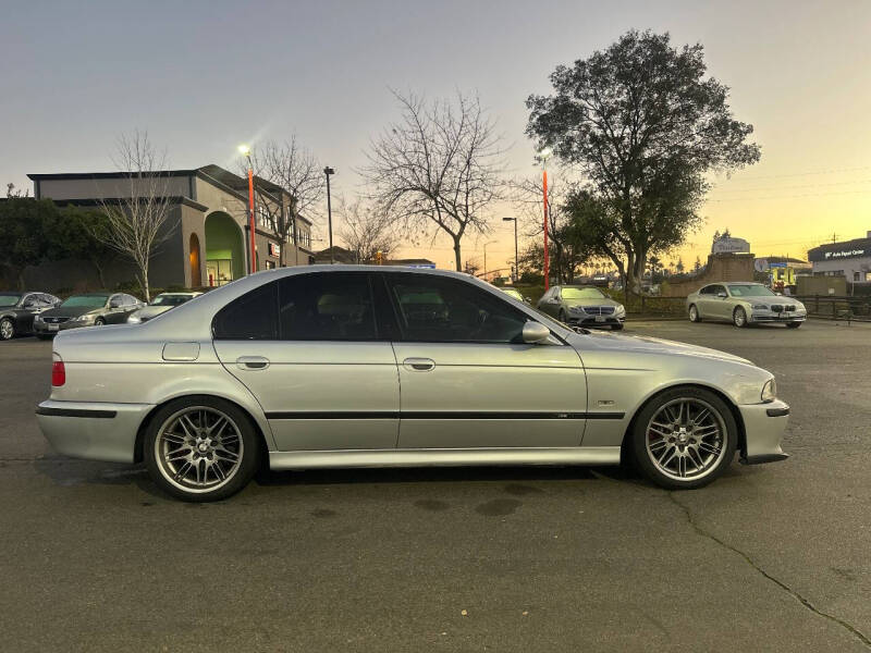 2000 BMW M5