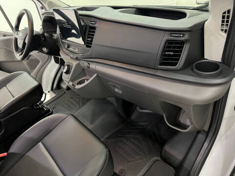 2022 Ford E-Transit 350