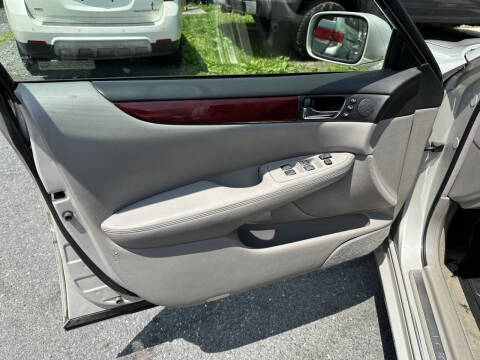 2004 Lexus ES 330