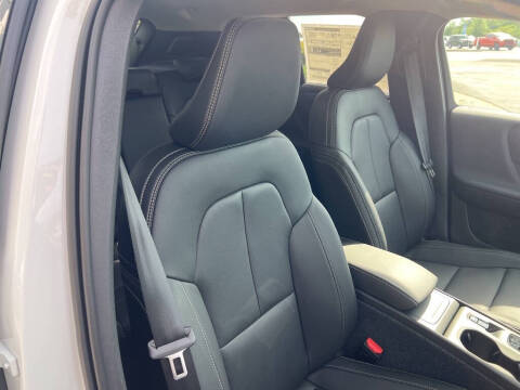 2026 Volvo XC40 B5 Core