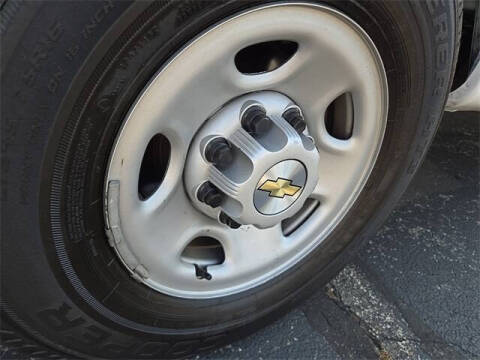 2023 Chevrolet Express 2500