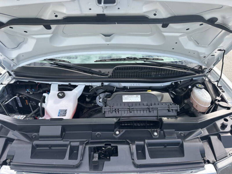 2023 GMC Savana 2500