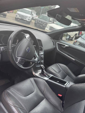 2016 Volvo XC60 T6 Drive-E