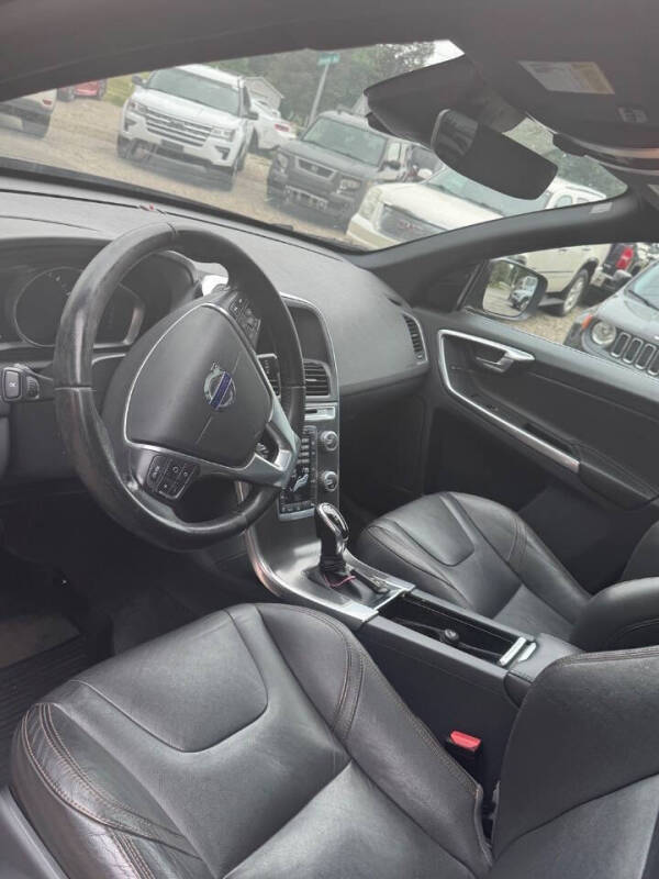 2016 Volvo XC60 T6 Drive-E