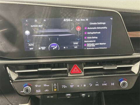 2023 Kia Niro EX Touring