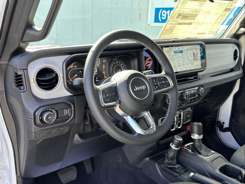 2025 Jeep Wrangler Sahara