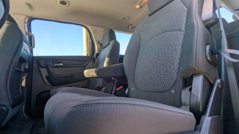 2015 GMC Acadia SLE-2